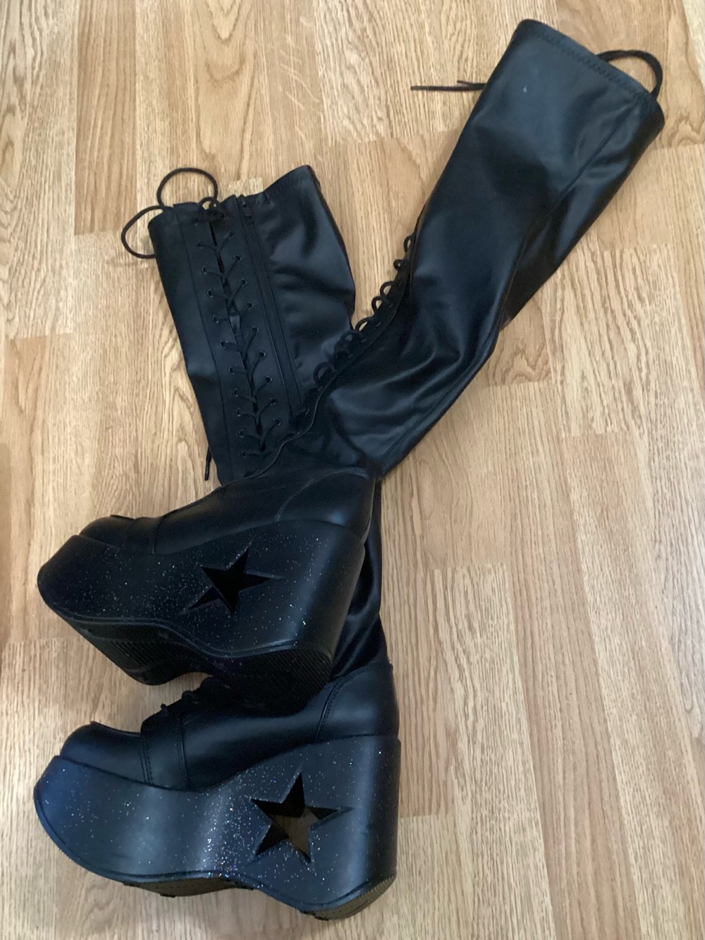 Demonia Dynamite-300 Black Matte Star Cutout Platform Thigh-High Boots Womens 9 - Picture 14 of 14